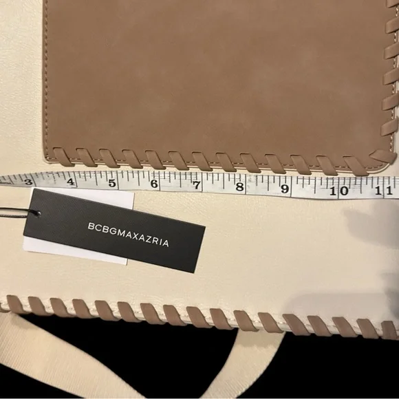 BCBG Designer Genuine leather Crossbody Handbag NWT - Picture 13 of 13